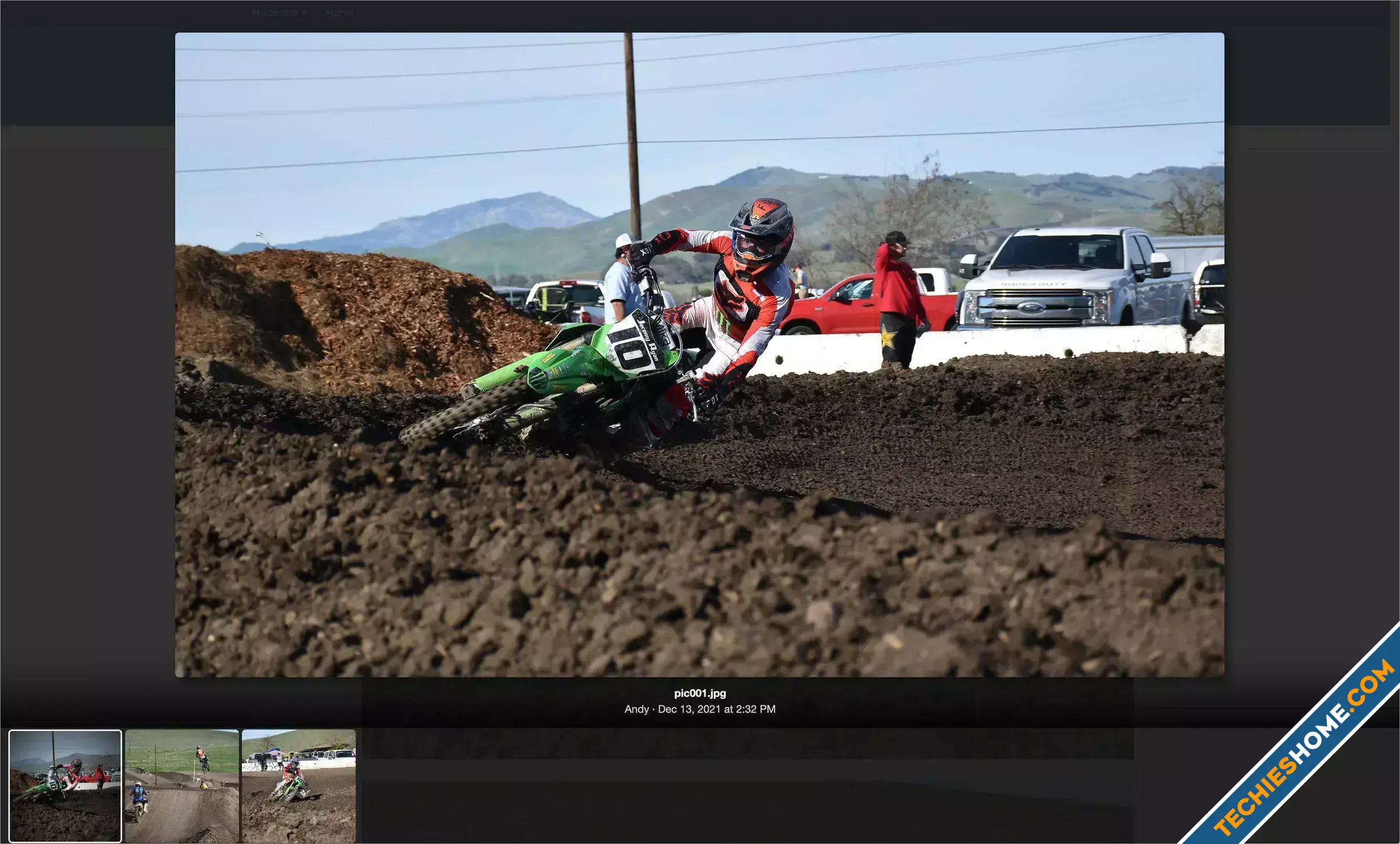 AndyB Lightbox Manager-1.webp